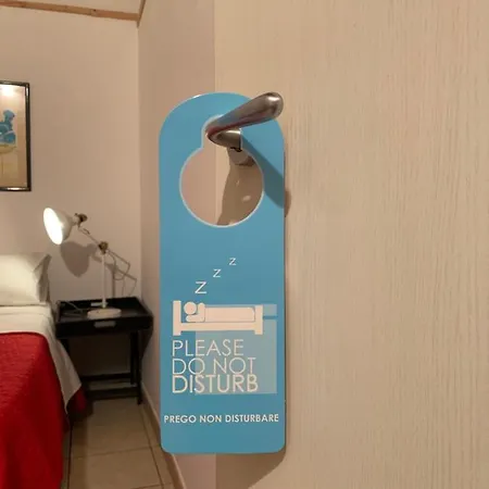 La Tela Bianca Oda ve Kahvaltı Napoli