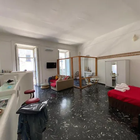 La Tela Bianca Oda ve Kahvaltı Napoli